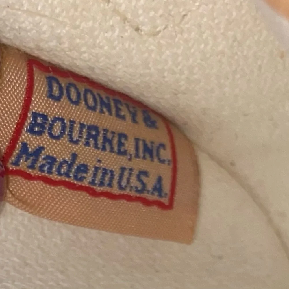 Dooney & Bourke Wristlet  NWOT - Picture 7 of 10